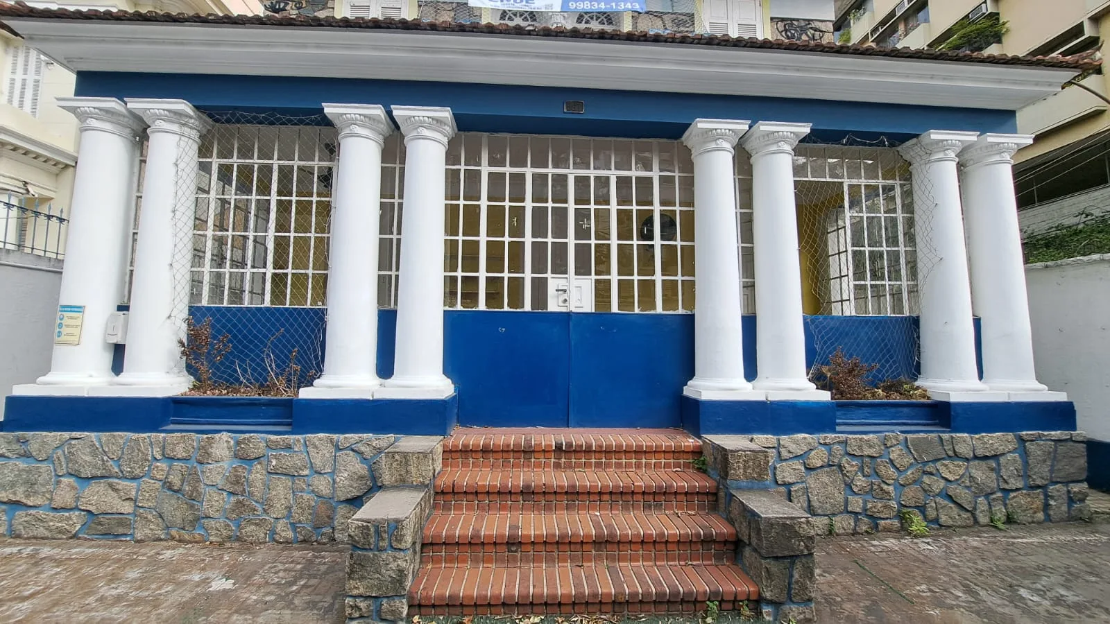 Fachada da casa comercial na Rua das Laranjeiras